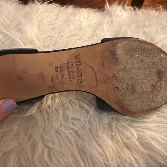Vince D’Orsay Black Leather Kitten Heel. Sz 9 - Picture 7 of 7